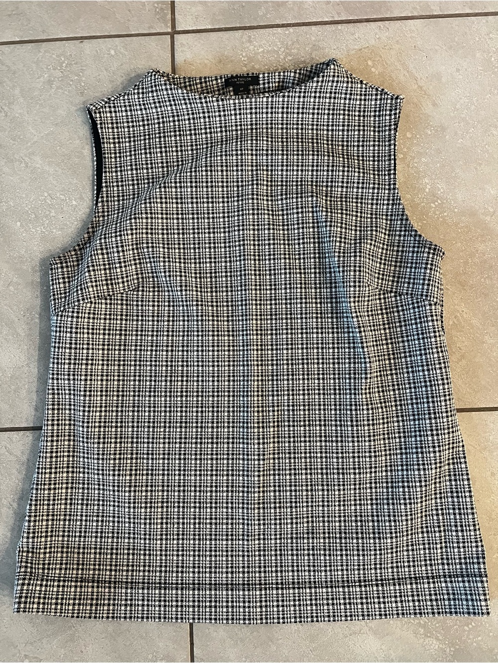 Ann Taylor Black and White Houndstooth Sleeveless Blouse